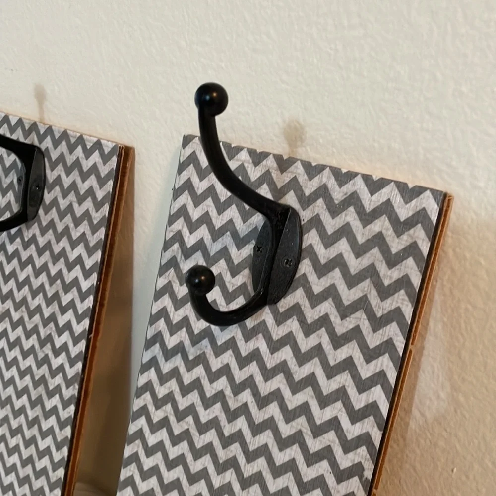 Wall Decor with Hooks 🪝 Chevron‎ style